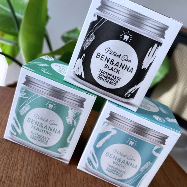 Naturalna, wybielająca pasta do zębów z aktywnym węglem, BLACK, ZERO WASTE, 100 ml, BEN&ANNA (zdjęcie 4) Naturalna, wybielająca pasta do zębów z aktywnym węglem, BLACK, ZERO WASTE, 100 ml, BEN&ANNA