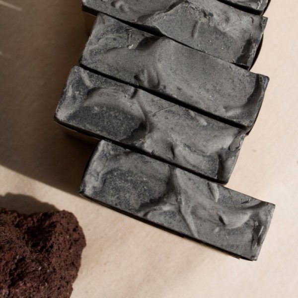 Naturalne mydło rzemieślnicze, węgiel paczuli-mandarynka-cedr, 100 g, Laboratorium Dobrego Nastroju (zdjęcie 3) Naturalne mydło rzemieślnicze, węgiel paczuli-mandarynka-cedr, 100 g, Laboratorium Dobrego Nastroju