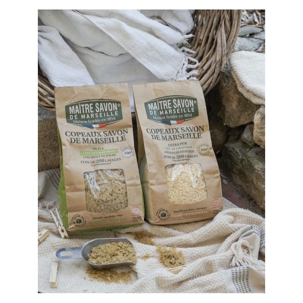 Płatki mydlane z mydła marsylskiego, OLIWKA, ECOCERT, 750 g, Maitre Savon de Marseille (zdjęcie 2) Płatki mydlane z mydła marsylskiego, OLIWKA, ECOCERT, 750 g, Maitre Savon de Marseille