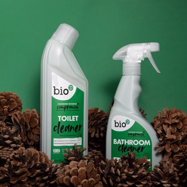 Spray czyszczący Bio-D sosna cedr 500ml do łazienki (2)