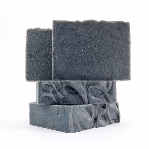 Mydło naturalne węglowe z miodem, masłem shea, eukaliptusem i lawendą, 100 g, Miodowa Mydlarnia