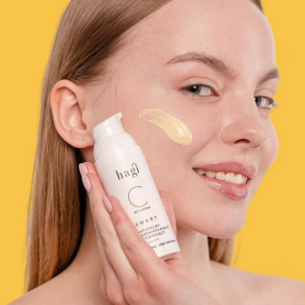 Naturalny krem do twarzy, rozświetlająco-liftingujący, z perłowym pigmentem, z witaminą C, SMART C, 50ml, Hagi